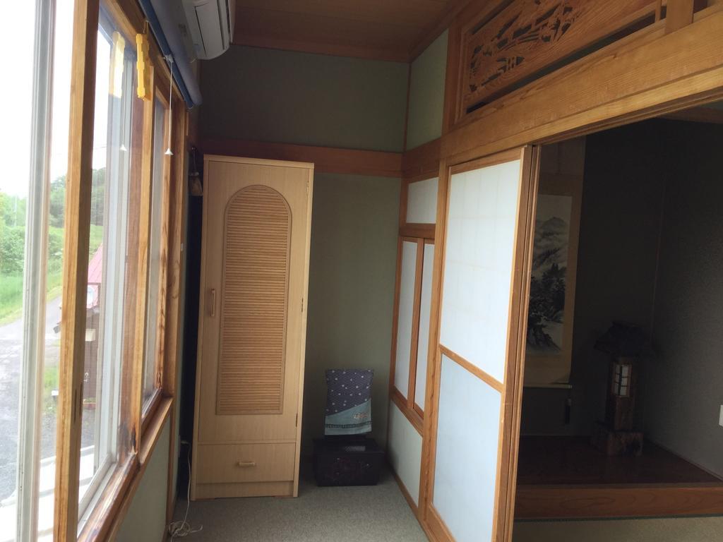 Hotel Natsumi no Sato Biei Habitación foto