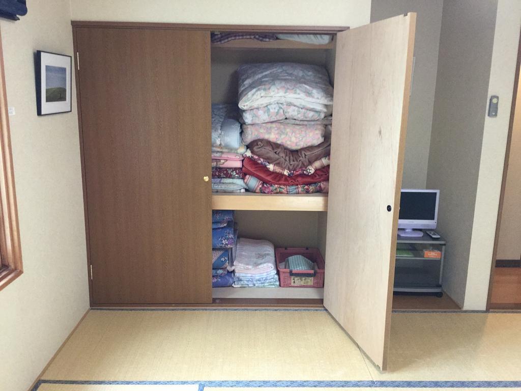 Hotel Natsumi no Sato Biei Habitación foto